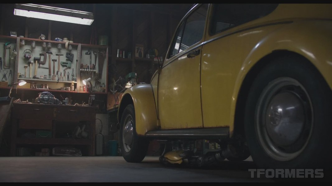 New Bumblebee Movie Trailer HD Screencap Gallery 014 (14 of 176)